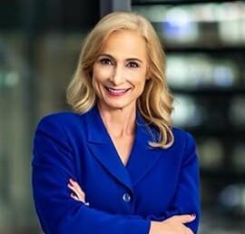 Award-winning broadcast journalist, Bloomberg host and reporter, and adjunct professor of journalism at Georgetown University, with a master’s degree from Northwestern’s Medill School of Journalism. Deeply experienced in reporting, storytelling, and teaching others how to write clearly under pressure.