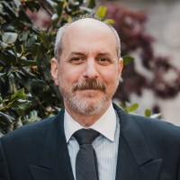 Douglas Scherer, Ed.D., is a keynote speaker, consultant, and lecturer at Columbia University.
Before writing F.O.R.G.E.D., Doug had already published multiple books with major publishers and sold over 50,000 copies of his work in technical leadership and information systems.