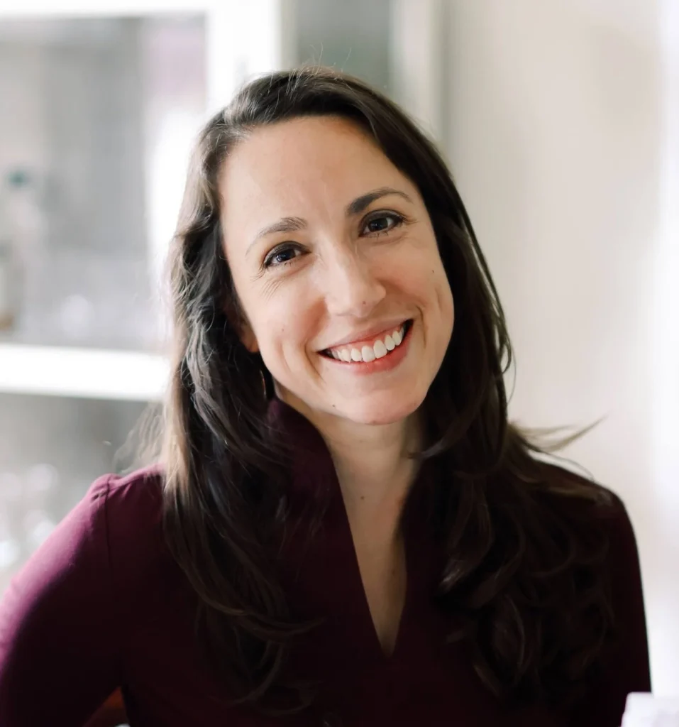 Alisha Wielfaert is a best-selling author, transformational coach, speaker, podcaster, and artist who empowers creatives, entrepreneurs, and seekers to align with their inner wisdom and build flourishing lives and businesses.