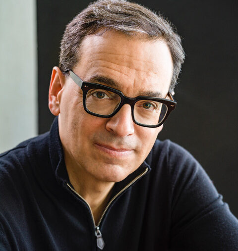 Dan Pink explains that writing a book isn’t measurable like a workout. You can’t easily tell if you’re 27% finished. Modern Authors need external structure and progress signals, or they flail indefinitely.
